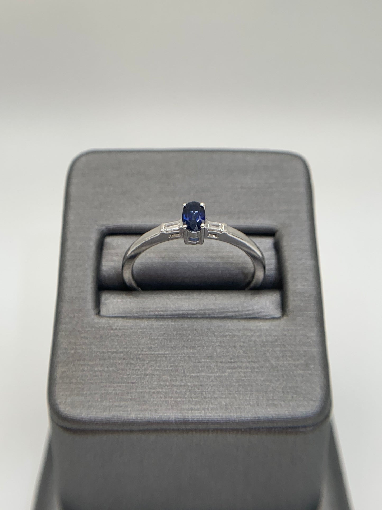 Sapphire 14K White Gold Ring (Sapphire 0.29ct)