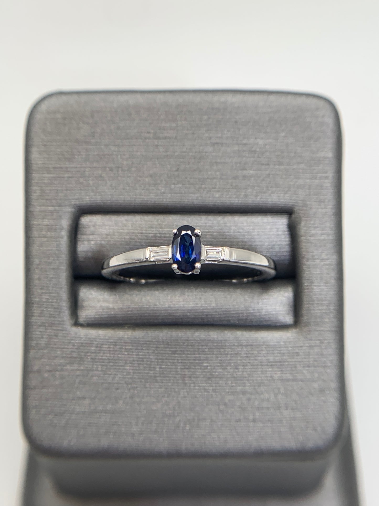 Sapphire 14K White Gold Ring (Sapphire 0.29ct)